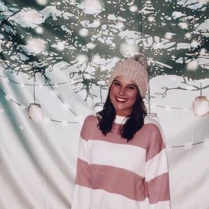 Meet your Posher, Caitlin